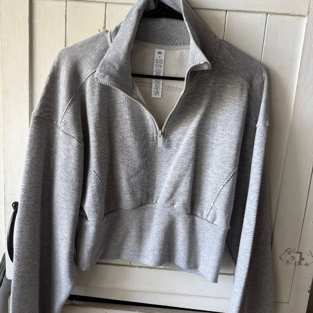 Alo  Fleece 1/4 Zip  Sweatshirt